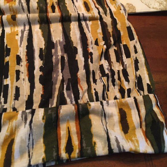 Black and Gold Lace Back Tank - Picture 7 of 12